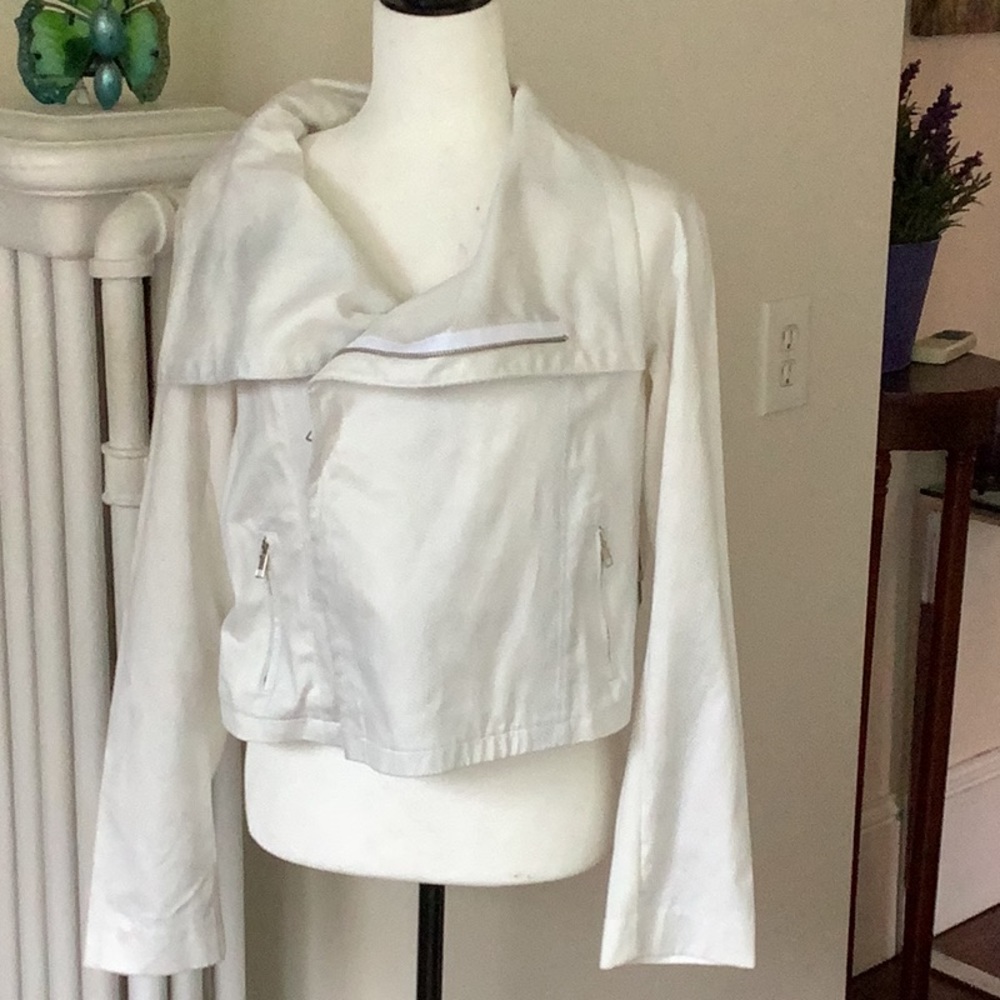 NWT GEORGIE white jacket